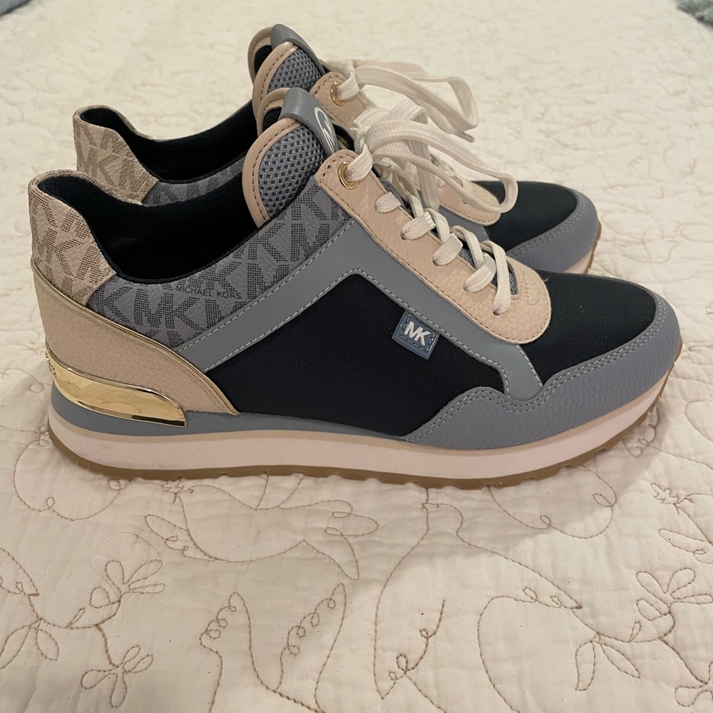 Michael Kors trainers in navy